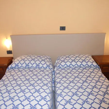 Salus Hotell