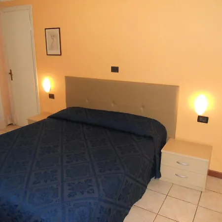 Salus Hotell