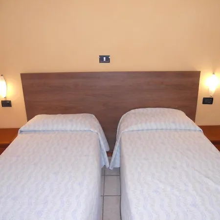 Salus Hotell