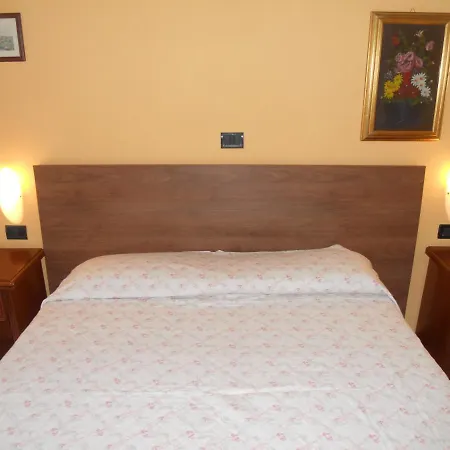 Hotell Salus 3*