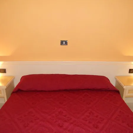 Salus Hotell