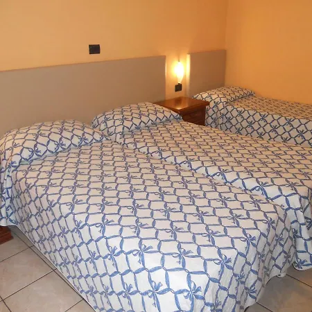 Salus Hotell 3*